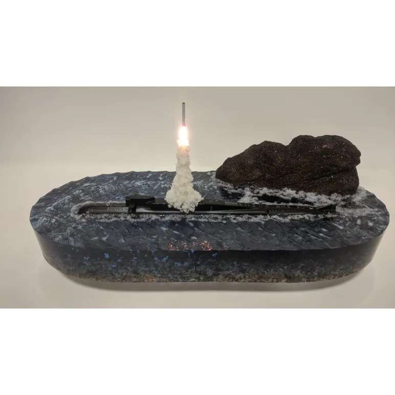 Модель подводной лодки 667БДРМ "Дельфин"