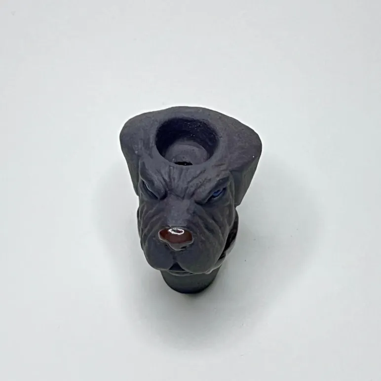 Колпак из глины ручной работы Суровый пес