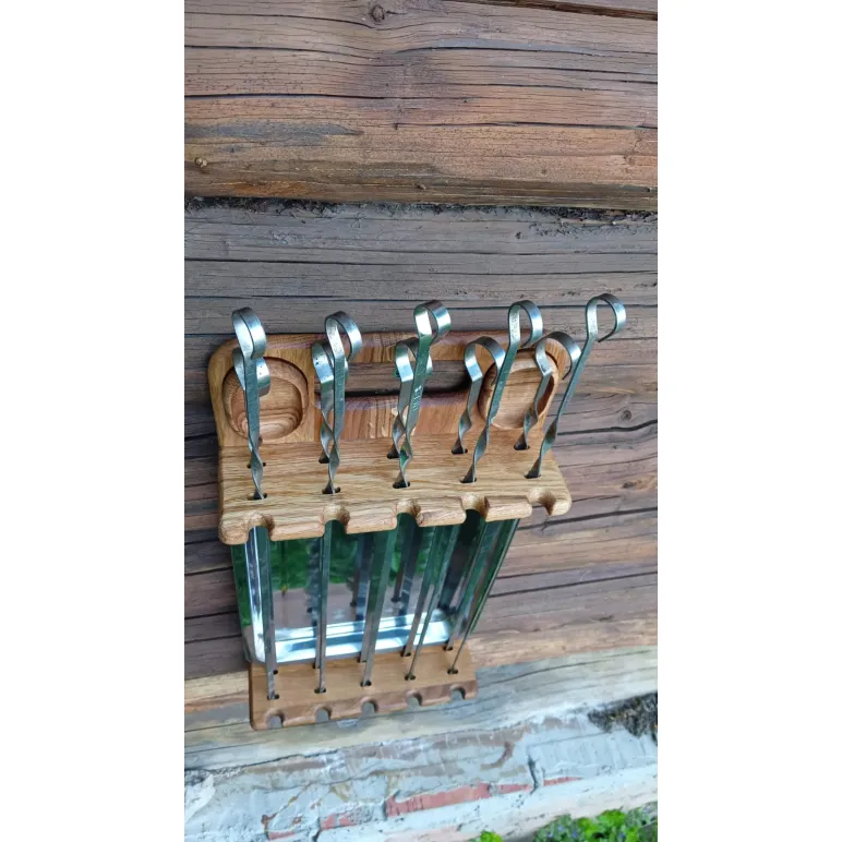 Дубовая шашлычница ручной работы с гастроёмкостью