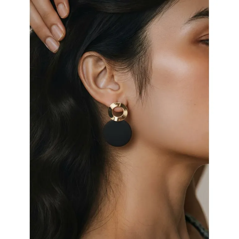 Серьги - гвоздики, авторская работа.