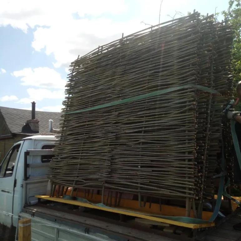 Плетеный заборчик из лозы ивы "Тын"