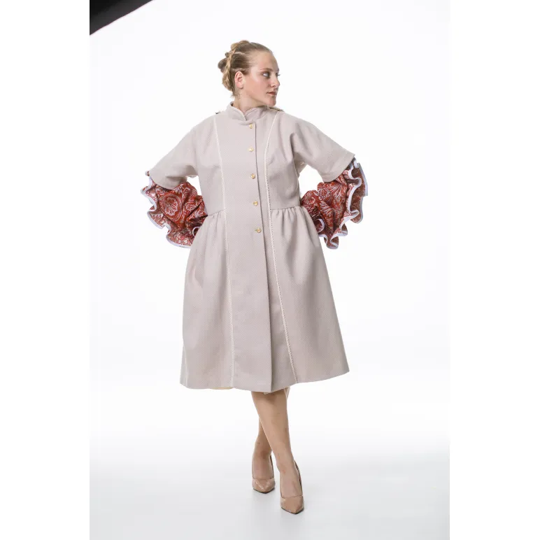 Пальто Лисья грация с отстегивающимся мехом. Размер 44-48