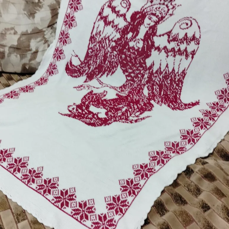 плед детский вязаный с вышивкой