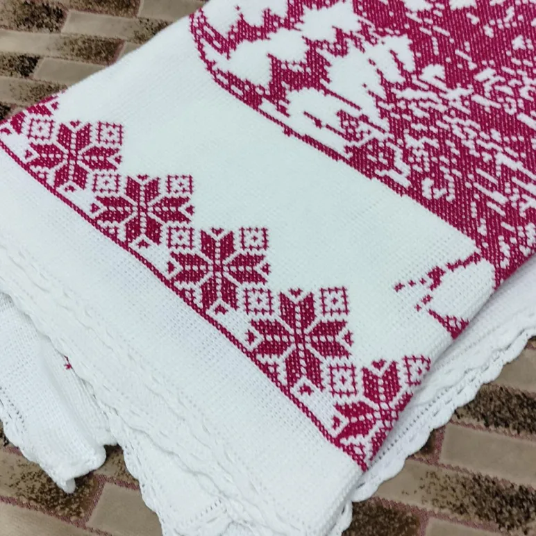 Плед детский вязаный с вышивкой в русском народном стиле 100х150 см