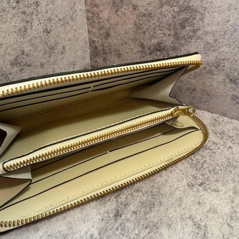 Кошелек из натуральной кожи питона