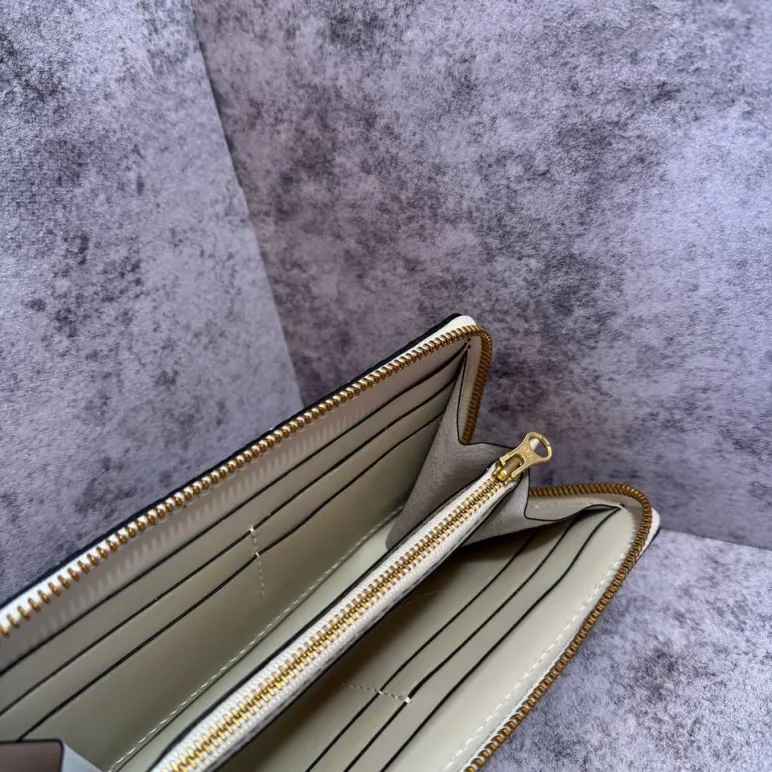 Кошелек из натуральной кожи питона