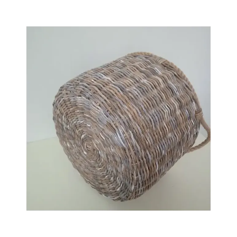 Корзина плетёная