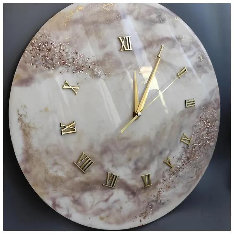Часы настенные из эпоксидной смолы в диаметре 40 см