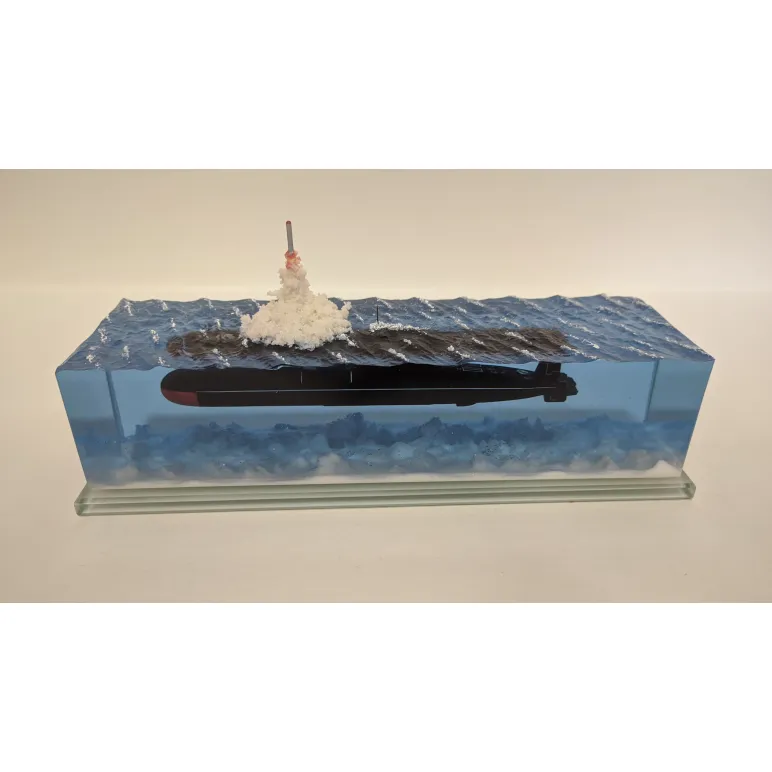 Подводная лодка 941 "Акула" с пуском МБР.