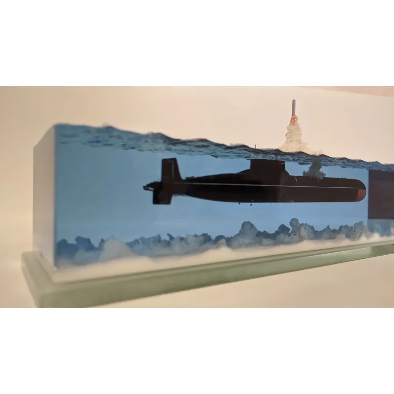 Подводная лодка 941 "Акула" с пуском МБР.