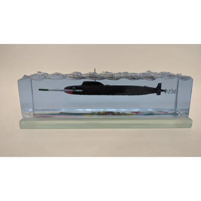 Сувенир ПЛ с торпедной атакой. Подводная лодка