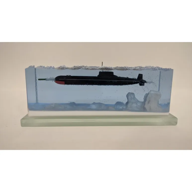Сувенир ПЛ с торпедной атакой. Подводная лодка