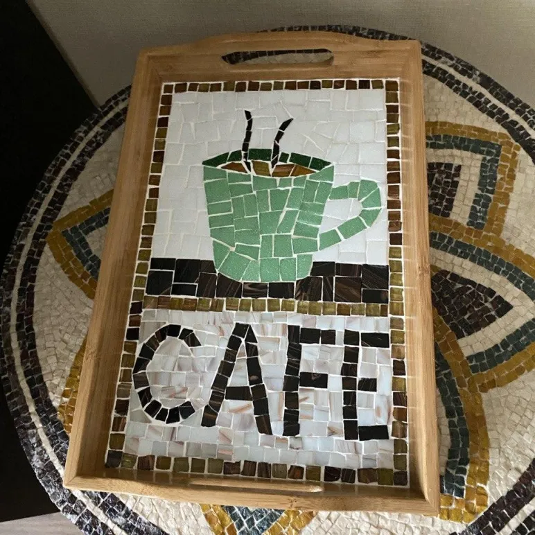 Поднос декорированный мозаикой