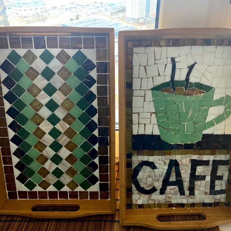 Поднос декорированный мозаикой