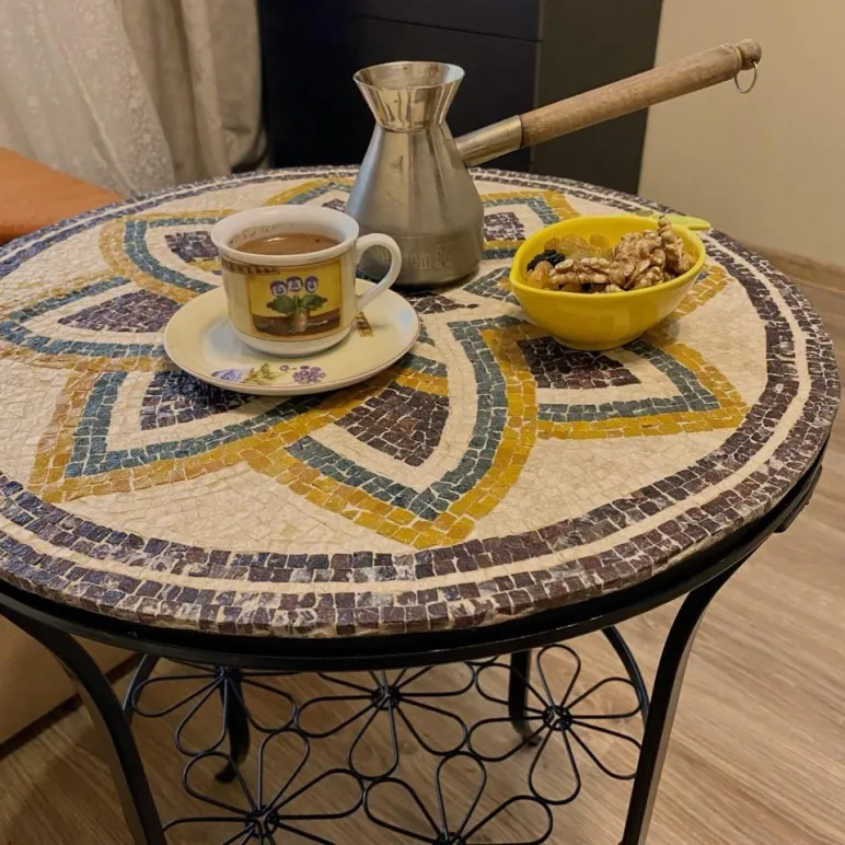 Столик журнальный мозаичный