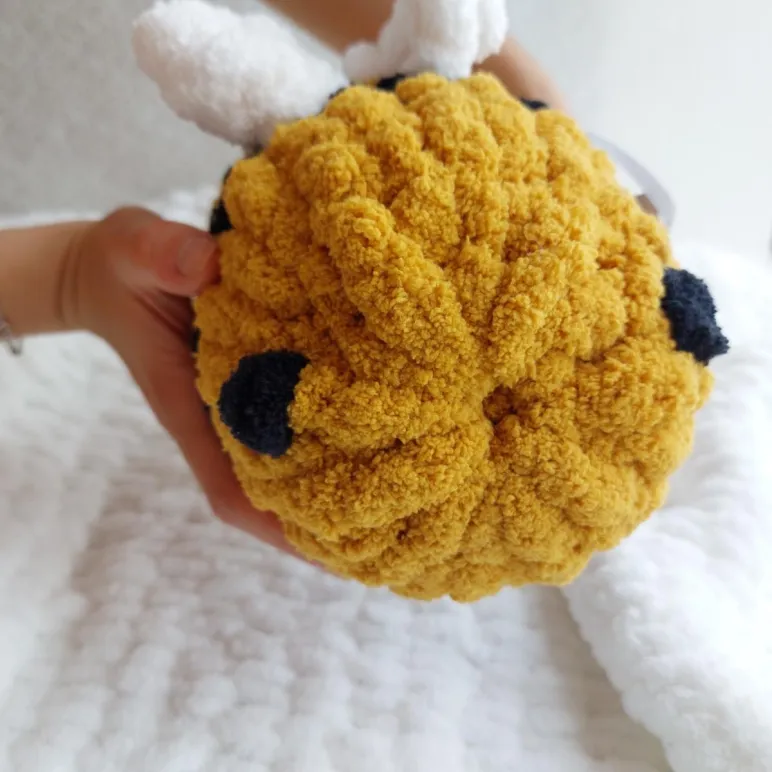 Мягкая игрушка - Пчела Сьюзи