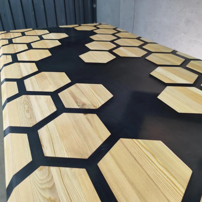 СТОЛ ИЗ МАССИВА ДУБА СОТЫ РЕКА Стол из массива дуба Соты река