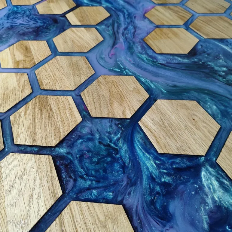 Стол из массива дуба Соты река