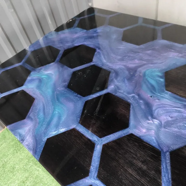 Стол из массива дуба Соты река