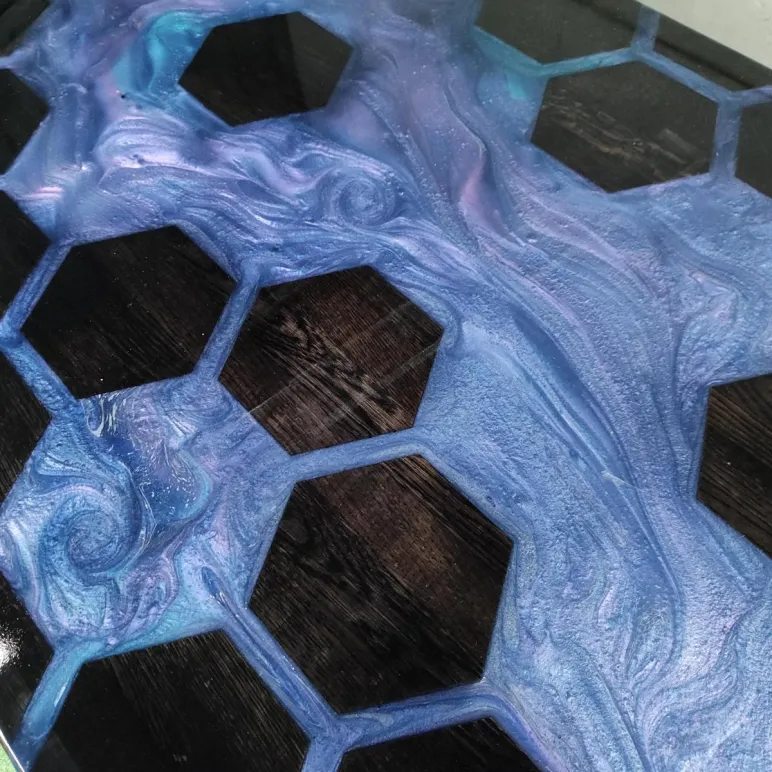 Стол из массива дуба Соты река