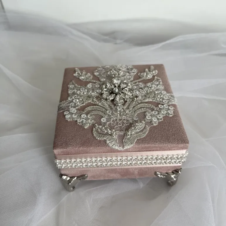 Шкатулка для свадебных колец