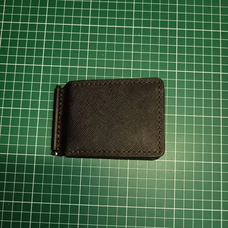 Зажим для купюр, с отделением для банковских карт