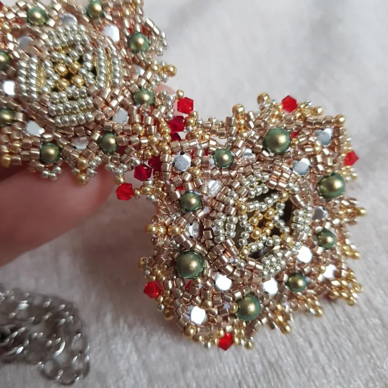 Кулон / Подвеска "Сочный гранат"