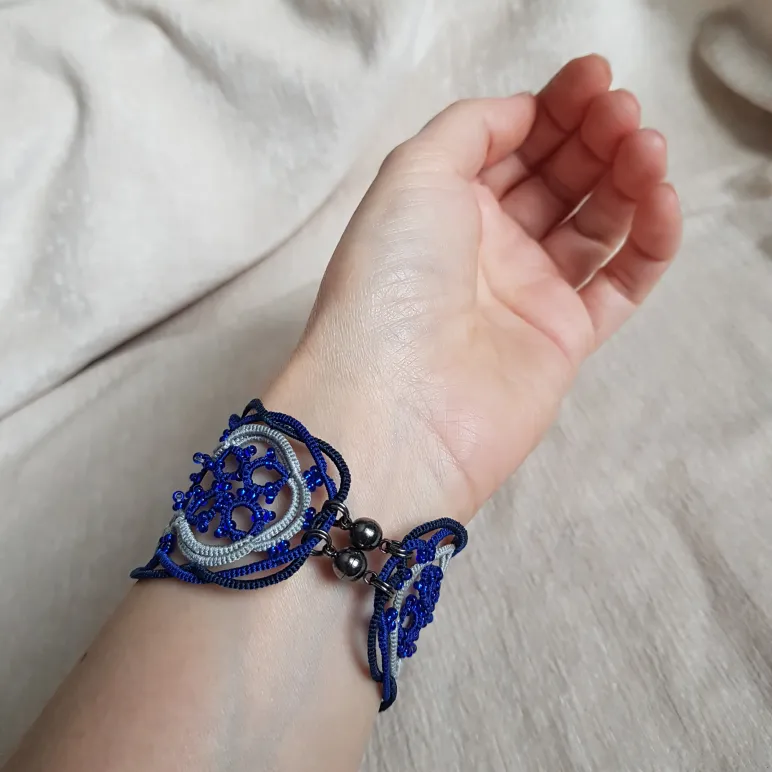 ​Браслет и серьги "Матрёшки" фриволите