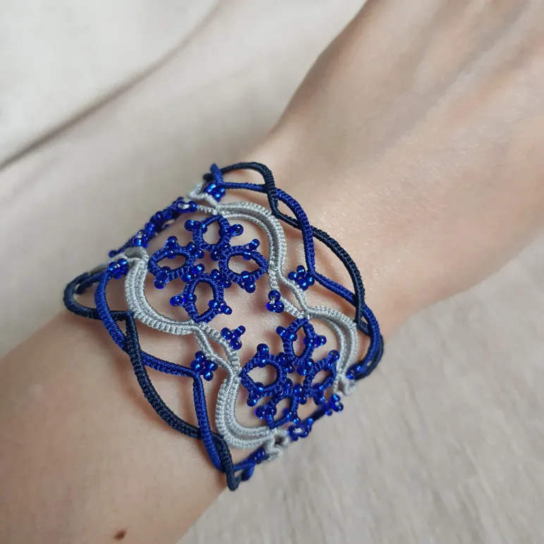 ​Браслет и серьги "Матрёшки" фриволите