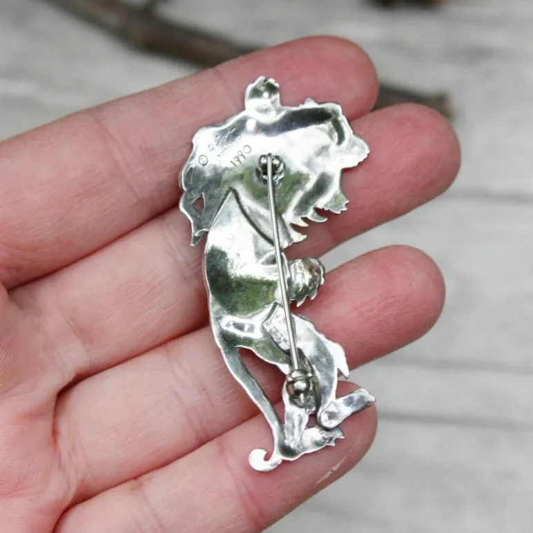 Серебряная брошь "Алиса в Стране Чудес" от KIT CARSON