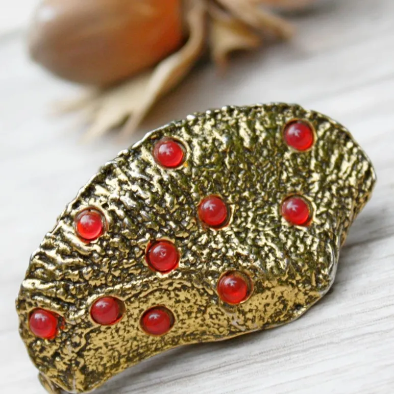 Винтажная брошь "Орешек кешью" от ZENTALL