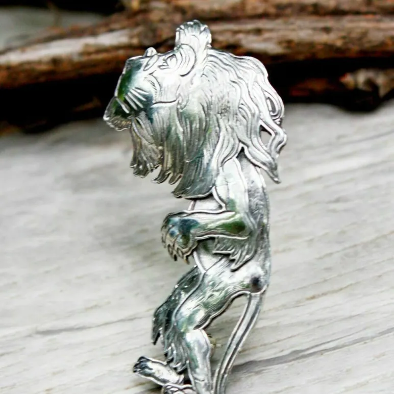 Серебряная брошь "Алиса в Стране Чудес" от KIT CARSON