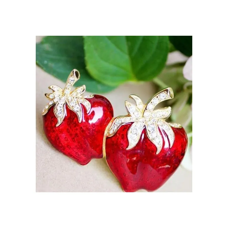 Коллекционная брошь "Клубника" от SWAROVSKI
