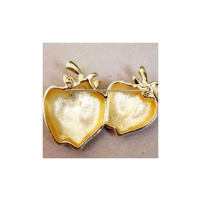 Коллекционная брошь "Клубника" от SWAROVSKI