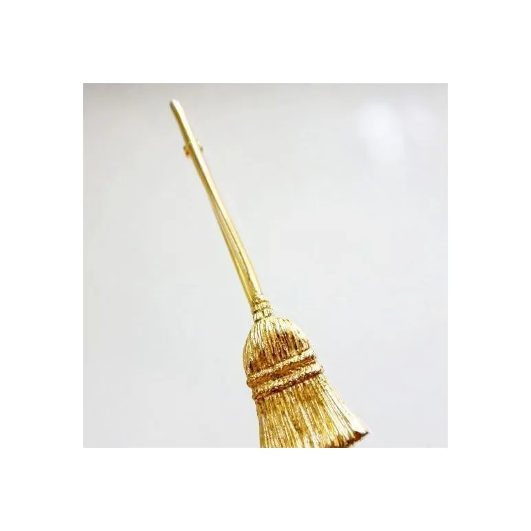 Коллекционная брошь "Метла" от ROBERT MANDLE