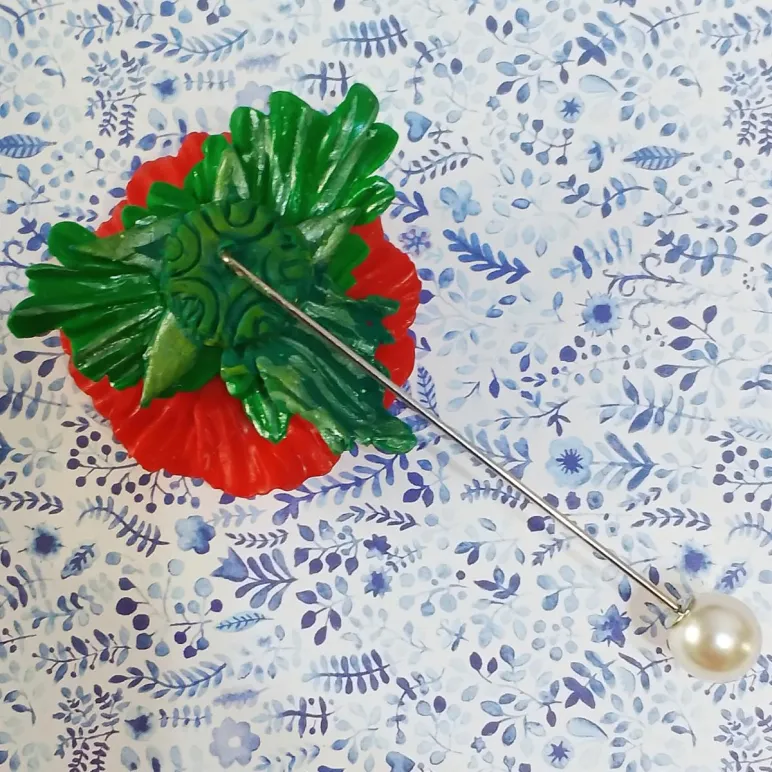 Брошь игла Красный мак ручной работы из полимерной глины