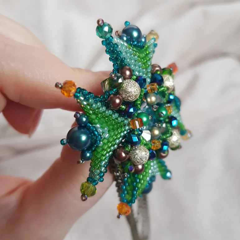 Брошь-орден-подвеска + Брошь и Серьги "Изумруд"