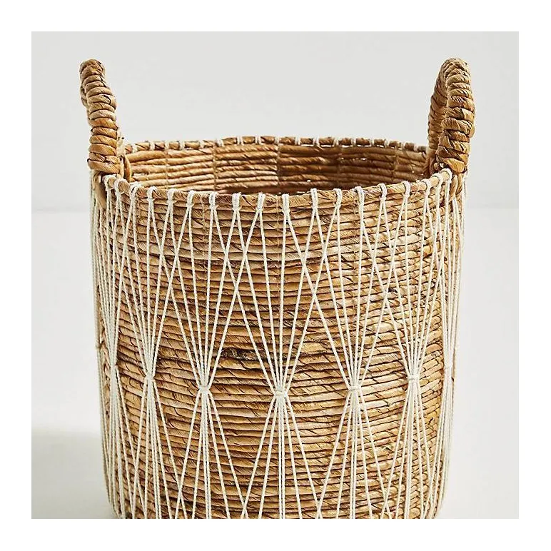 Корзина плетеная