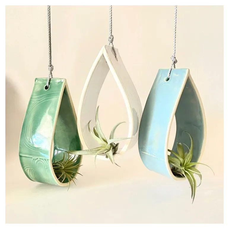 Кашпо подвесное