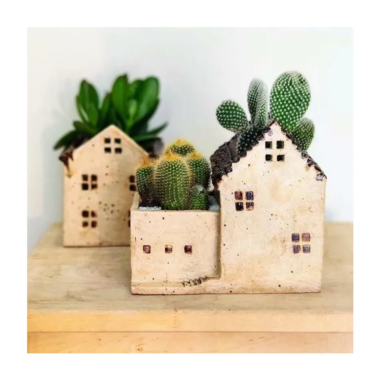 Домик интерьерная статуэтка