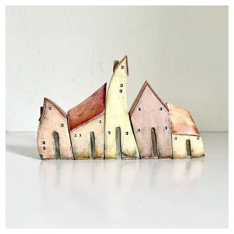 Домик интерьерная статуэтка