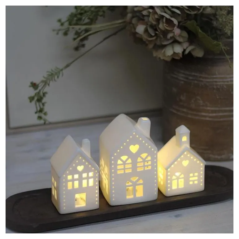 Домик интерьерная статуэтка