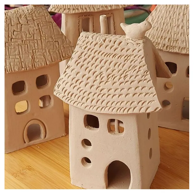 Домик интерьерная статуэтка