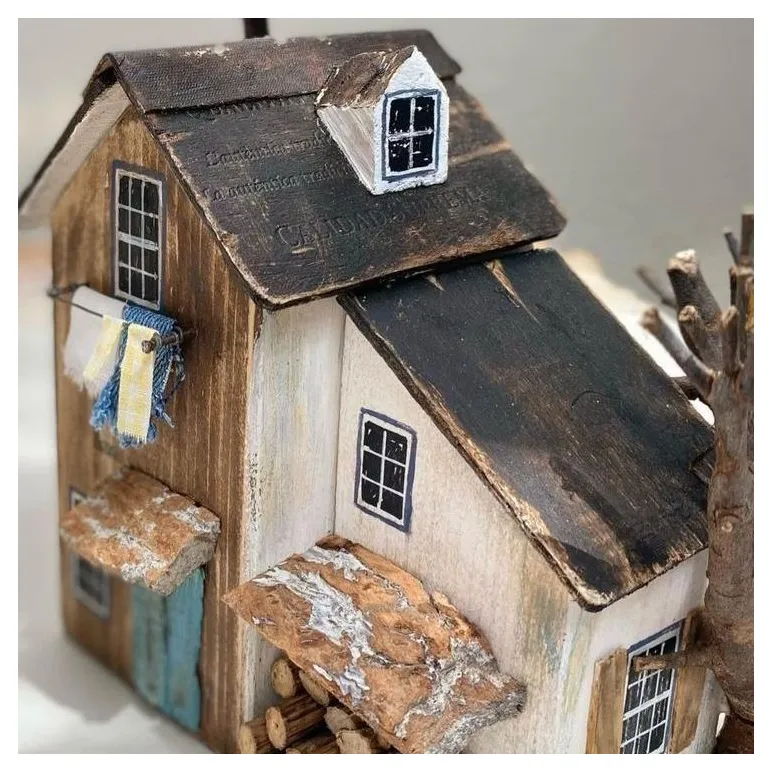 Домик интерьерная статуэтка