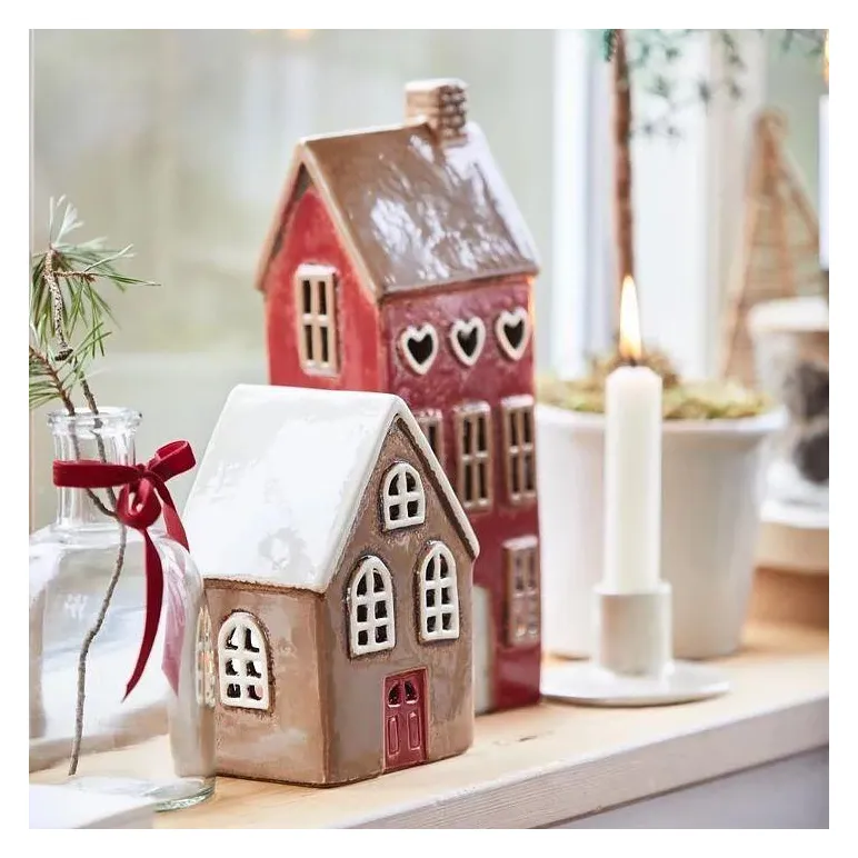 Домик интерьерная статуэтка