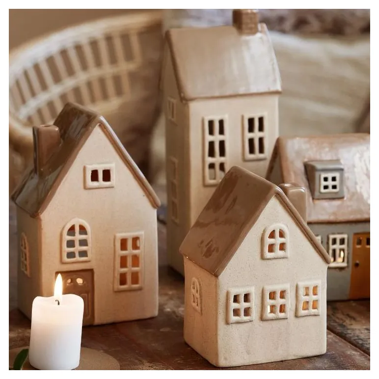 Домик интерьерная статуэтка