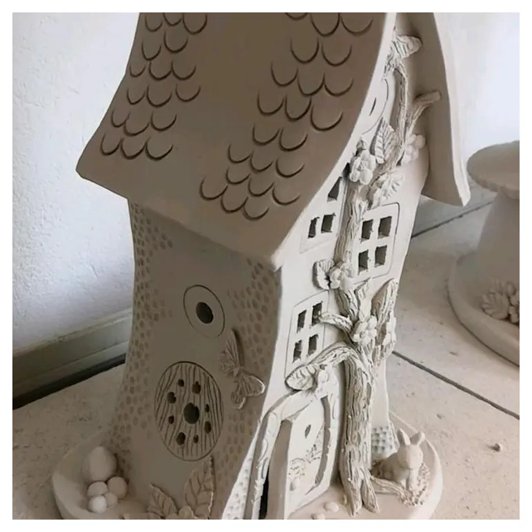 Домик интерьерная статуэтка