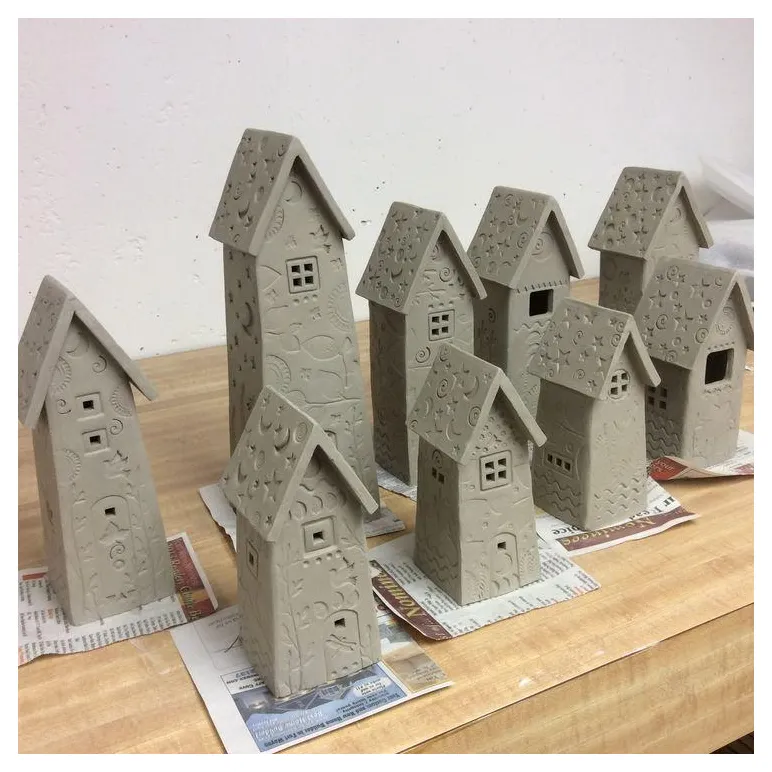 Домик интерьерная статуэтка