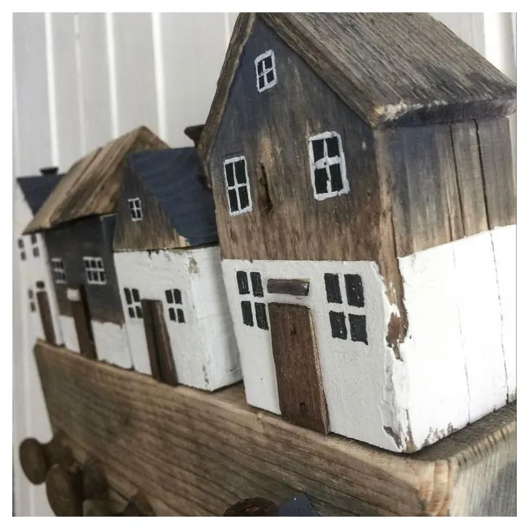 Домик интерьерная статуэтка