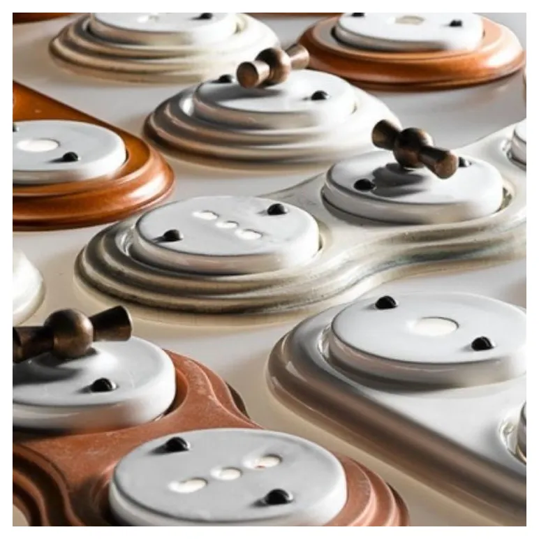 Розетка, выключатель